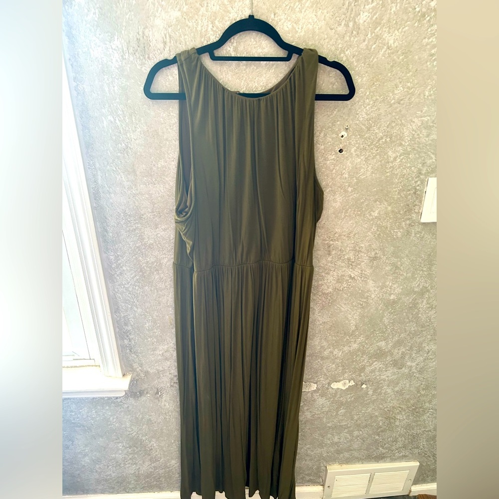 Old Navy Olive Green Maxi Dress. Size XXL